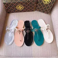 (Hot Sale)【READY STOCK】European and American TB cross-border new crystal slippers ladies jelly flat metal buckle beach slippers outer wear sandals