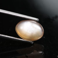 1.90 ct มูนสโตน (Honey Moon Stone) 1 ชิ้น สีน้ำผึ้งเหลือบขาว