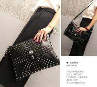 《   CYUCHEN KK 》 FashionBlack Bag Messenger Rivet EnvelopeClutchSmall กระเป๋าถือช้อปปิ้ง