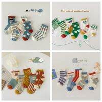 [Cocco figure-]5คู่/ล็อต BabySocks CartoonStriped Socks Cotton BreathableWarm Floor Anti SkidBoys Socks 1Years