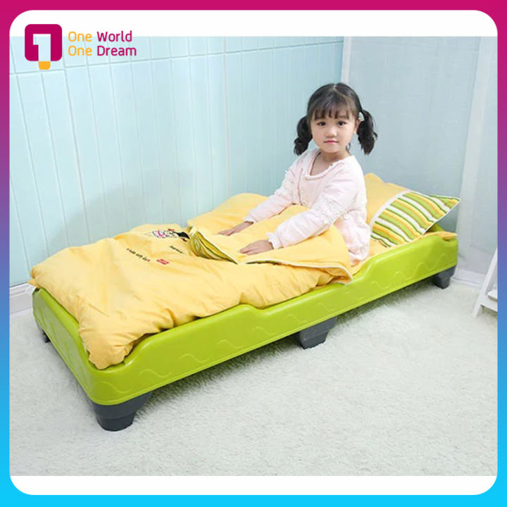 เตียงนอนเด็ก-พลาสติก-ที่นอนเด็กอนุบาล-ที่นอนเด็ก-วางซ้อนได้-เตีงนอนพลาสติก-เตียงเอนกประสงค์-เตียง-138ซม