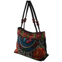 Chinese Style Ladies Handbag Embroidery Ethnic Summer Fashion Handmade Flowers Ladies Handbag Shoulder Bag Messenger Bag