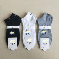 Affordable sports socks cotton boat socks men and women comfortable breathable socks