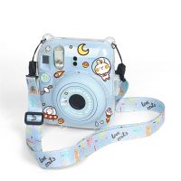 ;。;【สำหรับ Fujifilm Instax Mini 12กล้องถ่ายภาพโปร่งใสกระเป๋าใส่โน๊ตบุ๊คแบบพกพาป้องกันกระเป๋าเก็บของอุปกรณ์สวมครอบพร้อมสายคล้องไหล่