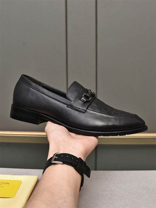 ภาพจริง-รองเท้าดีไซเนอร์-louis-รองเท้าผู้ชาย-รองเท้าธุรกิจคลาสสิกรองเท้าหนังลายนูนรองเท้าบุรุษหรูหรา-vuiton