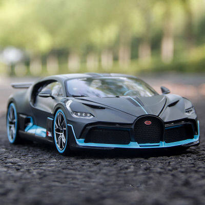 1:18 Bugatti Divo Supercar ล้อแม็กรถยนต์รุ่นพวงมาลัยเสียงและแสงจำลองรถตกแต่งคอลเลกชันเด็กของเล่นของขวัญ