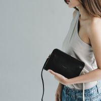 Oval Clutch &amp; crossbody bag กระเป๋าสะพายหนังแท้  Black+gray