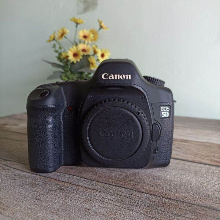 [Rekomendasi] KAMERA CANON 5D DSLR Full Frame Terbaik Siap Pakai Murah