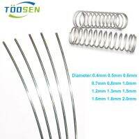 สายไฟสปริง304สแตนเลสใหม่ขนาดเส้นผ่าศูนย์กลาง0.4มม. 0.5มม. ~ 2.0มม. งานฝีมือฤดูใบไม้ผลิผลิตเส้นใยเดี่ยวยืดหยุ่นเบ็ดตกปลาเรืองแสงสกรูตะปูและ