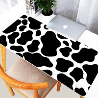 Cool Black and White Mousepad Gamer 900x400 Xxl Mouse Pad Gaming Accessories Computer Offices Keyboard Mat Anti-skid Game Mats