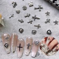 【hot sale】 ▽✕ B50 Retro Crow Heart Nail Ornament / Cross Alloy Nail Art Jewelry / European and American ancient silver nail jewelry / Punk Nail Art Accessories