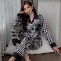 2022 New Silk Ladies Pajamas Autumn Ice Silk Long Sleeve Pants Set Printing Fashion Pajamas Womens Homewear