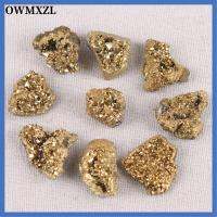 OWMXZL ของขวัญ การทำเครื่องประดับ ตัวอย่างแร่ ไทเทเนียม Geode คริสตัลคลัสเตอร์ ชุบทอง พลอยดิบ