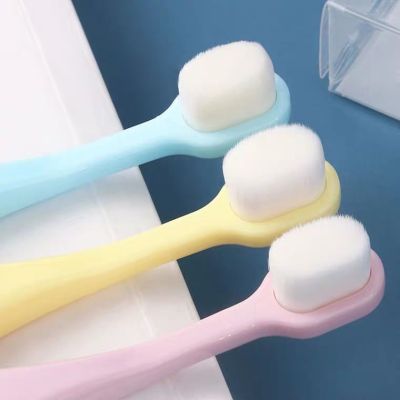 A43 แปรงสีฟันเด็กเล็ก แปรงสีฟันขนนุ่มพิเศษ สำหรับเด็กๆ 10000 เส้นใย สามารถแปรงลิ้นได้ด้วย เป็นลายการ์ตูน