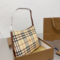 Spring/Summer 2023 Fashionable Womens Leather One Shoulder New High Capacity Bag New Fashion Joker Warhorse Plaid Medieval Checked &amp; Geometric Bag