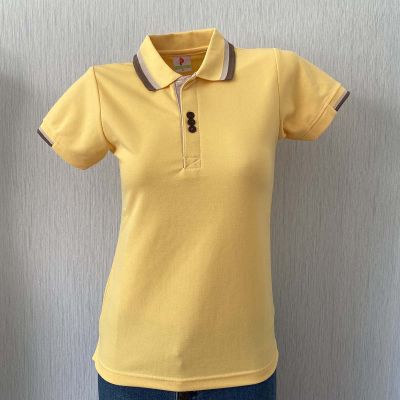 เสื้อยึดโปโล polo shirt แบบหญิง สีเหลืองคอลีปน้ำตาลเข้ม เนื้อผ้านุ่ม สวมใส่สบาย มีบริการเก็บเงินปลายทาง