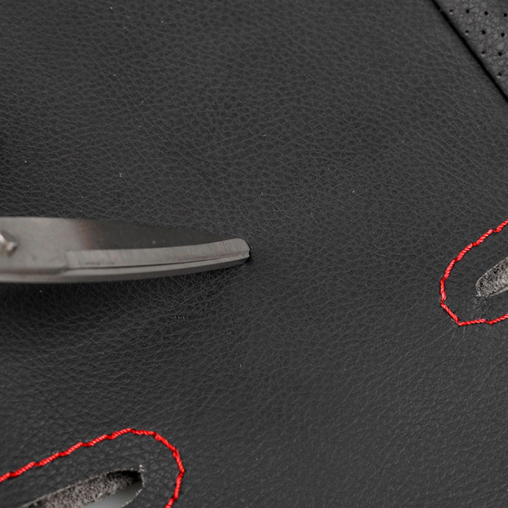 ฝาครอบพวงมาลัยรถยนต์สำหรับ-lada-vesta-xray-2015-soft-perforated-microfiber-leather-diy-id-with-needles-amp-thread-kits