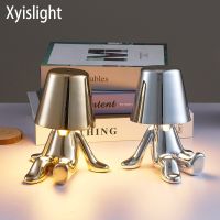 Resin LED Golden/Silver Man Table Lamp Touch Night Light Table Lamp for Coffee Bar Bedroom Room Decoration Bedside Lights Night Lights