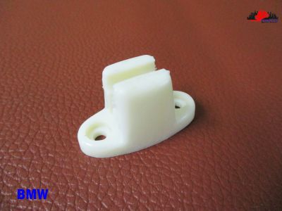 BMW "NEW" SUN VISOR BEIGE BRACKET ( 1 PC. ) // กิ๊บล็อคที่บังแดด สีขาว  (1 ชิ้น) สินค้าคุณภาพดี