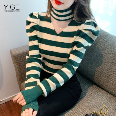 ﹍ YIGE 2023ใหม่ท็อปส์สตรีแฟชั่นเกาหลีกลวงคอวีแขวนคอลายท็อปส์ฟองแขนถักเสื้อสีที่บริสุทธิ์บาง Bottoming เสื้อหญิง