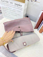 Briefcase Womens 2020 New Retro Simple First Genuine Leather Postman Bag Wooden Handle One-shouldered Ladys