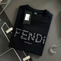 เสื้อยืดลำลอง Fendi พิมพ์รอบคอเสื้อสวมหัวผู้ชายแขนสั้นและผู้หญิง2023