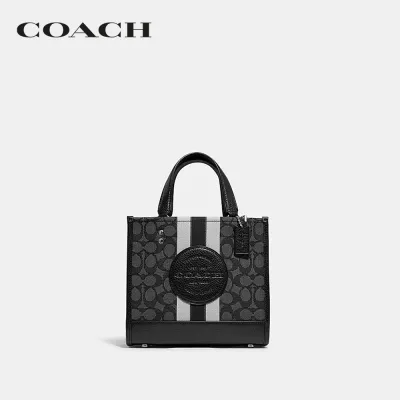 COACH กระเป๋าทรงสี่เหลี่ยมผู้หญิงรุ่น Dempsey Tote 22 In Signature Jacquard With Stripe And Coach Patch สีหลากสี C8417 SVRT6