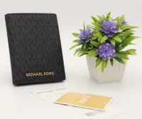 MICHAEL KORS PASSPORT CASE | Lazada PH