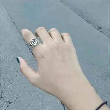 Draco malfoy deals snake ring