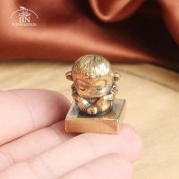 Vintage Brass Cute Monkey King Seal Small Statue Lucky Desktop Ornament Solid Animal Figurine Miniature Home Decorations Crafts