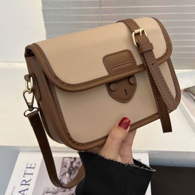 Small bag handbag is popular this year 2021 new autumn/winter fashion sense of oblique satchel senior joker ins small bread