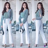 B10680 จั๊มสูทยาวลายริ้วเปิดแขน Long jumpsuit with open sleeves