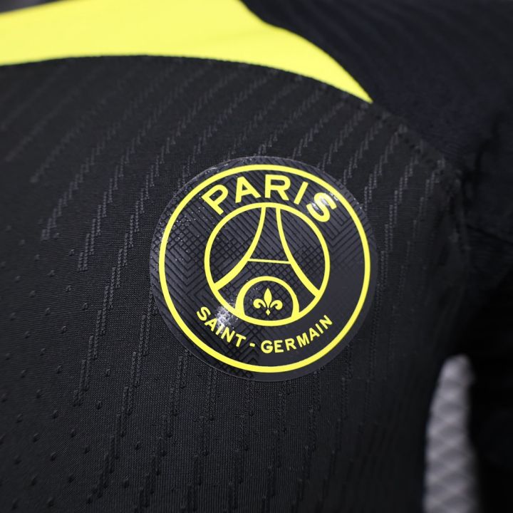 player-version-เสื้อกีฬาแขนสั้น-ลายทีมชาติฟุตบอล-paris-saint-germain-2023-24-สีดํา