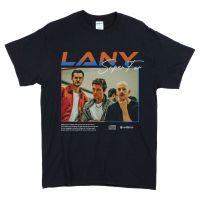 【New】เสื้อยืดผ้าฝ้ายพรีเมี่ยม ใหม่ เสื้อยืดลําลอง แขนสั้น พิมพ์ลาย Baju Musik Lany - Super Far Band Lany Music Merch Lany Ban