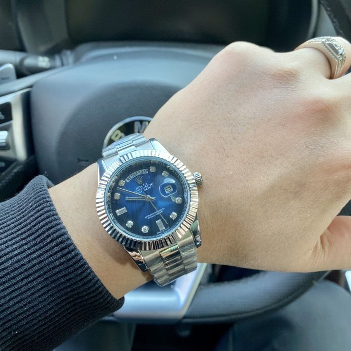 นาฬิกาข้อมือผู้ชายแบรนด์หรูสายสแตนเลสคุณภาพสูงนาฬิกาควอทซ์ผู้ชายนาฬิกาข้อมือเงินคลาสสิคสามขา