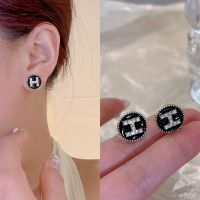 New 2022 Trend Korean Style Non porous Black Letter Diamond Ear Clip Earrings Without Hole Luxury Small and Delicate Earrings