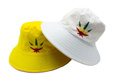2ด้านลายกัญชาสามสี-ขาว-เหลือง หมวกบักเก็ต ใส่ได้สองด้าน สายเขียว ลายกัญชา หมวกปี​กรอบ​ แฟชั่น​เกาหลี หมวกน่ารัก หมวกสวย,หมวก พร้อมส่ง