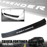 กันรอยท้ายรถยนต์ กันรอยท้ายรถ รุ่น โตโยต้า ฟอร์จูนเนอร์ TOYOTA FORTUNER ปี 2019 - 2021 สีดำด้าน โลโก้ FORTUNER สีขาว