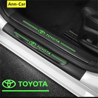 【 Ann-Car】4ชิ้น/เซ็ตรถส่องสว่างประตูด้านข้างขั้นตอนงัวแถบคาร์บอนไฟเบอร์หนังป้องกันรอยขีดข่วนป้องกันสติ๊กเกอร์ไฟเบอร์สำหรับ Toyota Camry Corolla RAV4 Vios Avanza Rush Calya Innona Fortuner Hilux Yaris Wigo Prius เรืองแสงในที่มืด