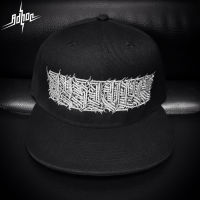 ADHOC / H012 DTP / DYSTOPIA / หมวกสแน็ปแบ็ค Snap Back Cap ผ้าฝ้าย ลายปัก Calligraffiti DYSTOPIA สีขาว แอดฮอค