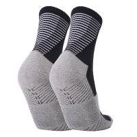 Prevent slippery tube socks towels in the bottom of the foot cotton thickening training sports socks socks manufacturer provides straightly customizable