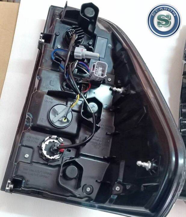 ไฟท้าย-toyota-revo-2015-2020-smoke-รุ่นtop-ทรงห้าง-oem-โตโยต้า-รีโว่-2015-2020