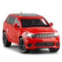 1/32 Grand Cherokee Trackhawk รถของเล่นอัลลอย,โมเดลรถของเล่นมีเสียงและไฟของขวัญสำหรับเด็ก V219