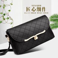 --238812Womens bag✆◇ Ms han edition single shoulder slope 2023 new female bag bag embroider line diamond lattice package turn lock small bag