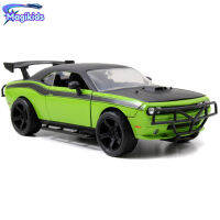 1:24 Letty ของ2011 Dodge Challenger SRT8 D Iecasts และของเล่นยานพาหนะกล้ามเนื้อรถแข่งรุ่นสำหรับเด็กของขวัญคอลเลกชัน J55