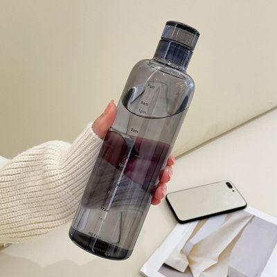 ✙▣ 750ml Plastic Water Bottle With Time Marker Creative Large Capacity Leakproof Drink Bottle Drop Resistant Sport Water Bottles
