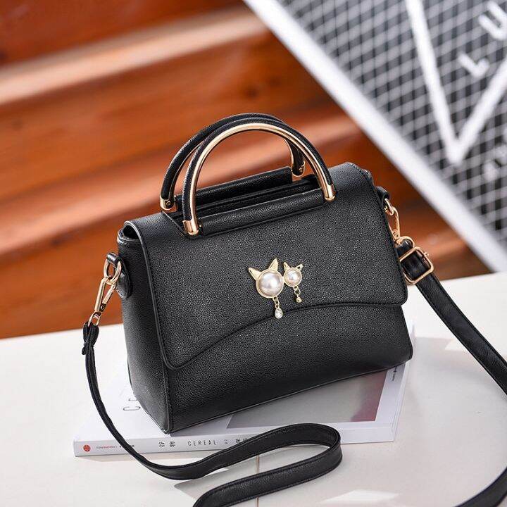 small-bag-female-2021-new-fashion-trend-in-portable-small-bread-contracted-one-shoulder-inclined-shoulder-bag