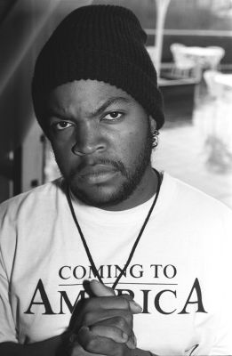 โปสเตอร์ Ice Cube ไอซ์คิวบ์ Rapper แร็พเปอร์ Hip Hop ฮิปฮอป Music Poster รูปภาพ ของสะสม ของแต่งบ้าน ของแต่งห้อง โปสเตอร์แต่งห้อง โปสเตอร์ติดผนัง 77poster