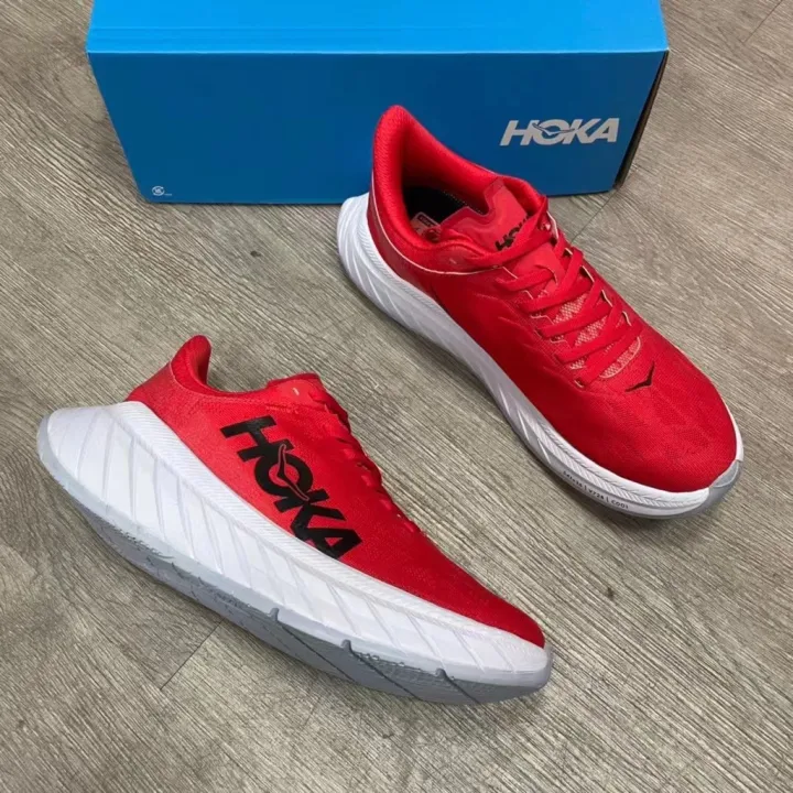hoka shoes with carbon plate