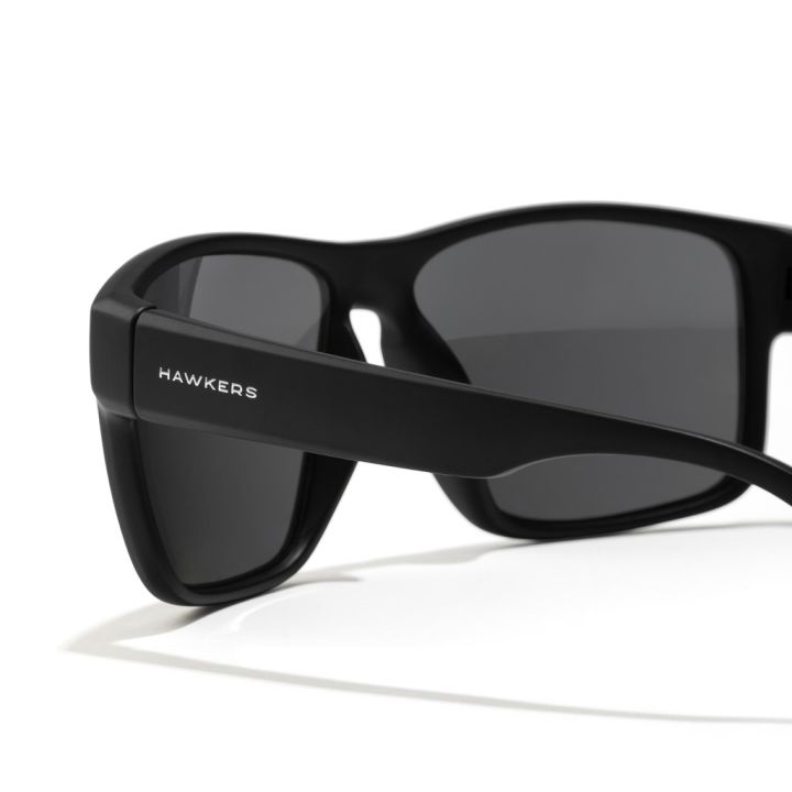 hawkers-black-dark-faster-sunglasses-for-men-and-women-unisex-uv400-protection-official-product-designed-in-spain-110001